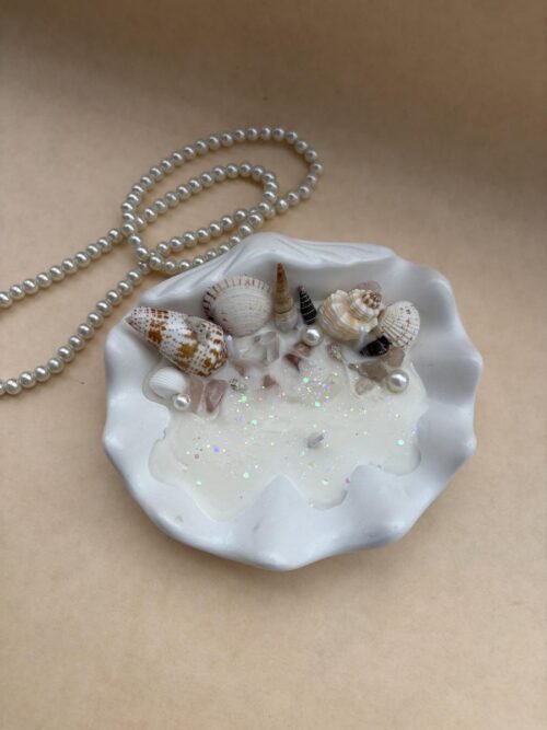 Wide Shell Candle